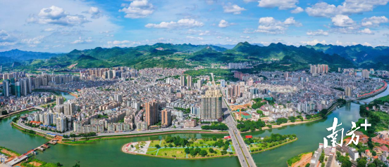 俯瞰連州城。曾亮超 攝