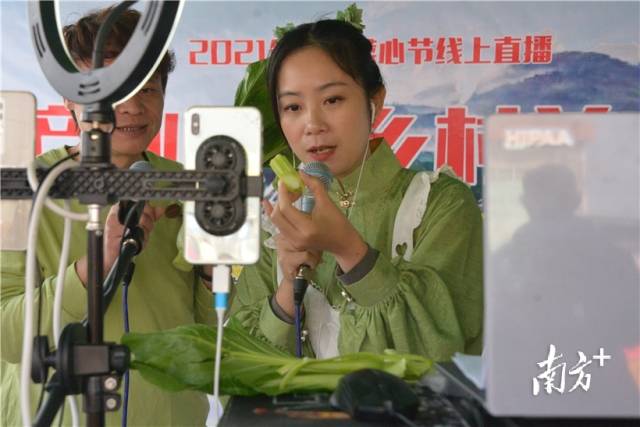 現(xiàn)場(chǎng)直播。張曉欣 攝